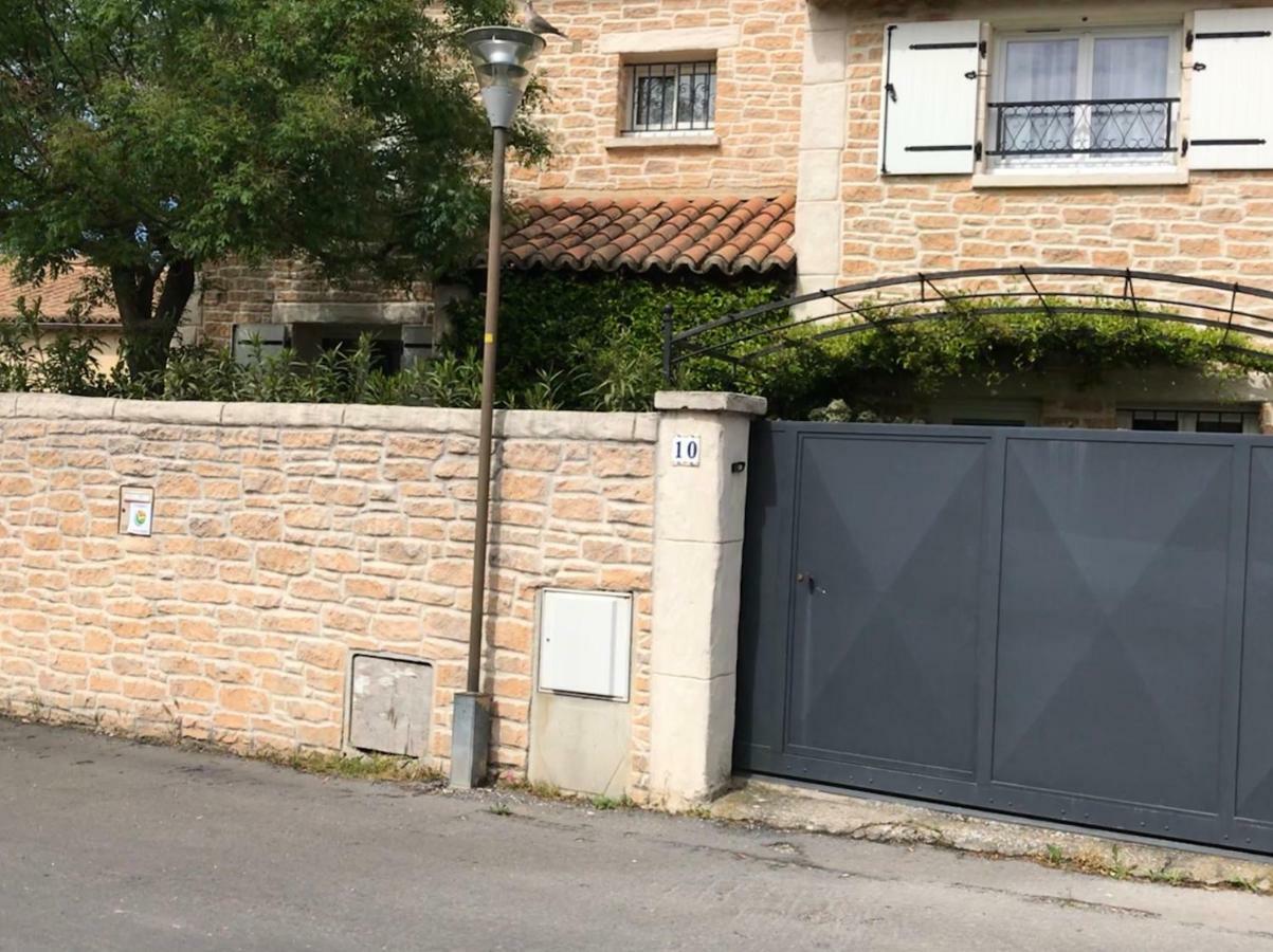 La Villa Lea Uzes Luaran gambar